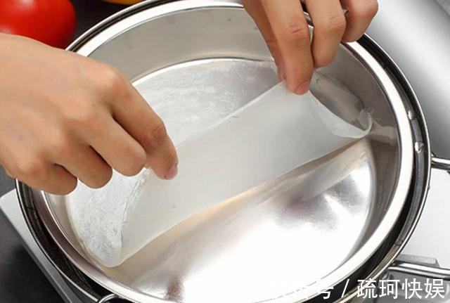 做法|做凉皮时，要不要加淀粉老师傅教你正确做法，口感爽滑又筋道