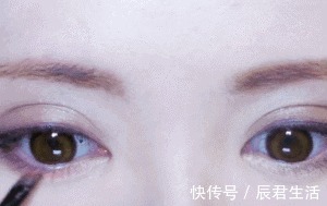 葡萄妆|热巴刘雯都爱上的“冰透葡萄妆”,简直又仙又欲,还特别容易上手