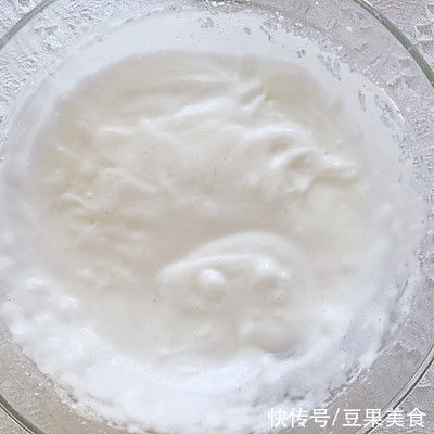 新手零失败戚风蛋糕做法,不开裂不塌陷