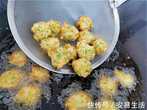 萝卜|秋后,萝卜这样吃才解馋!切一切,炸一炸,外酥里嫩还不油腻,香