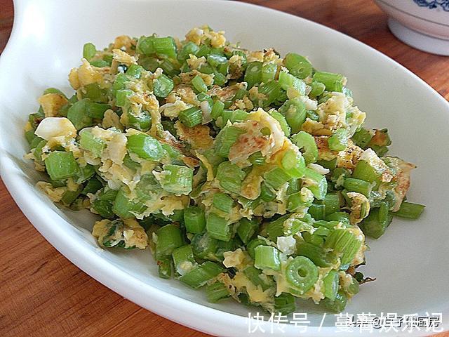 老少皆宜|冬季干燥常吃它,2块钱1把,止咳化痰好,和鸡蛋一炒,鲜香脆嫩