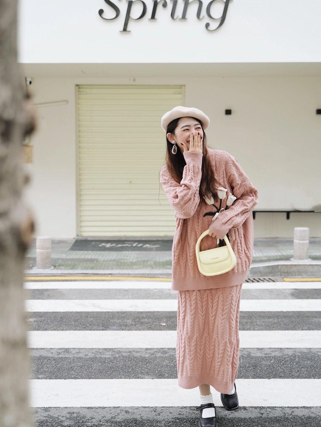 造型 “毛衣”怎么穿高级又洋气?看看这些穿搭造型,柔软舒适又显气质