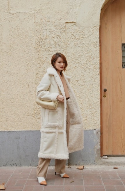 博主|微胖的秋冬穿搭指南,羊羔毛大衣+长裤或连衣裙,保暖舒适又洋气