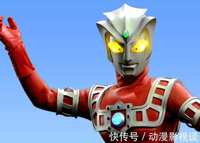 尤莉安奥特曼|奥特曼银河格斗3雷格罗斯胳膊上的铁链怎么来的?阿斯特拉腿上还挂着半截!