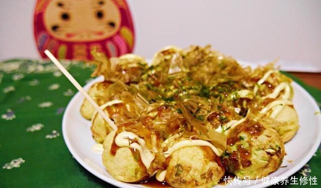 想吃章鱼烧不用出去买,教你在家做,口感丰富又弹牙,比买的还香