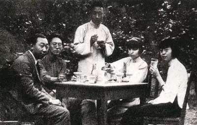 张爱玲|她是张爱玲生母,出身名门晚年却成工厂女工,临终前想见女儿被拒