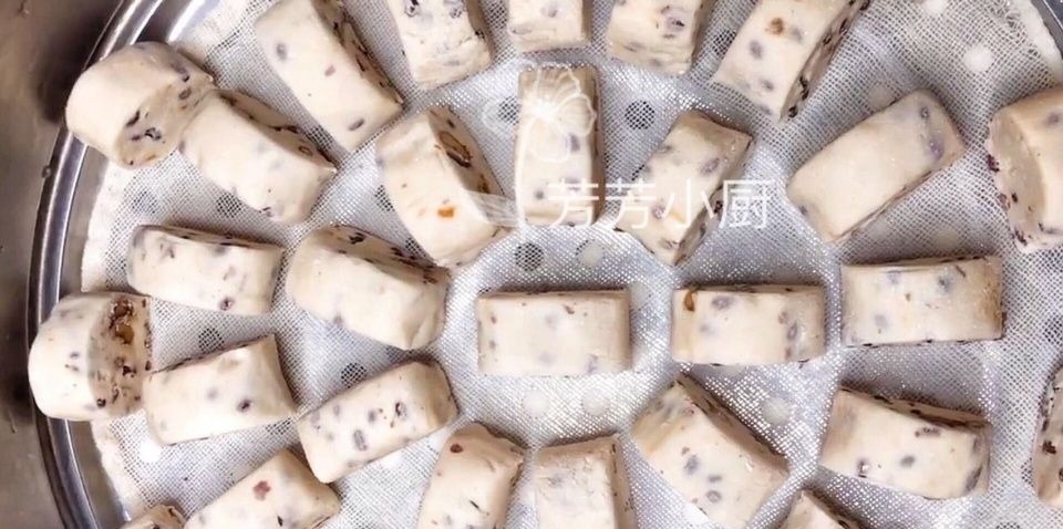 一碗糯米粉，教你做红豆糯米糕，亲戚来的时候，女人多吃补气补血