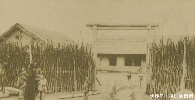 东北老照片全真道士的“表”很古老,蒙古王妃的椅子很值钱