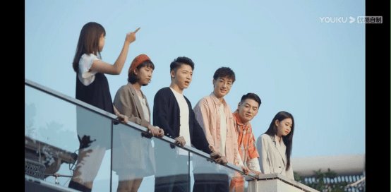 同一屋檐下:李诞、邓紫棋,追得停不下来的真人秀