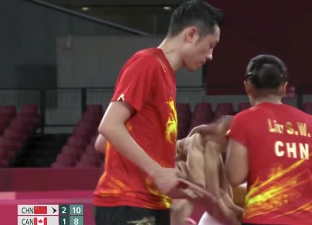 加拿大|4-1！“昕雯”组合大爆发，取国乒奥运开门红+晋级8强：振臂怒吼