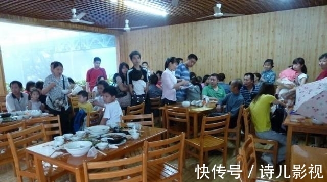 商铺|街头怪象:房租高了店铺关闭,街上的这三个行业却越来越多了?
