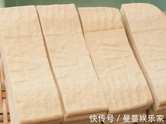 老化|年龄越大,膝盖老化严重,与其大把吃钙片,不如多吃3种食物