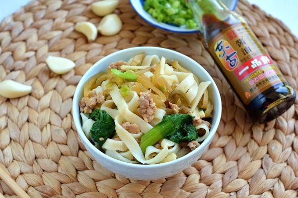 咸菜|10分钟鲜美榨菜肉末面