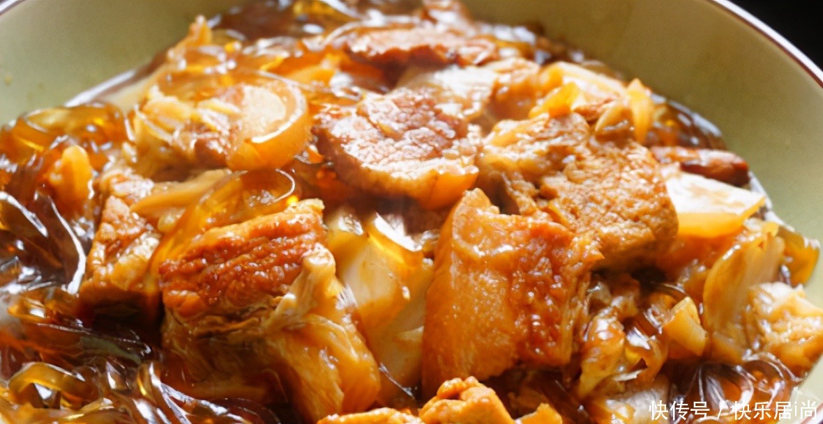 懒得炒菜,炖一锅懒人菜,荤素搭配,好吃不腻又简单!