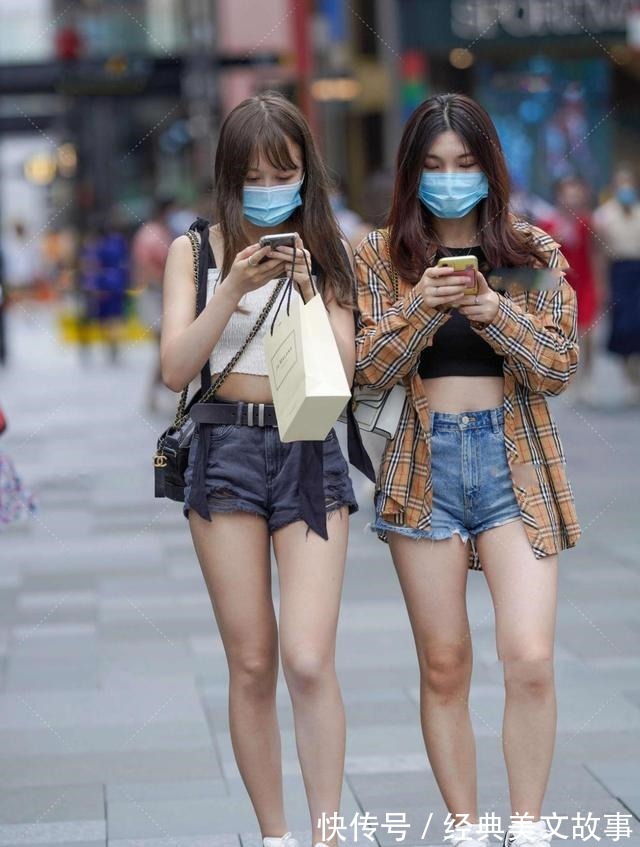 链条包 格子衬衫的多种穿搭方式，即可单穿，又可作外套，简单又有时尚感！