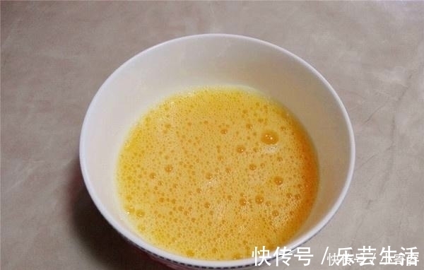 胡萝卜碎|饺子“新包法”，刚上桌儿子就抢着吃，直呼太有创意了！真香！