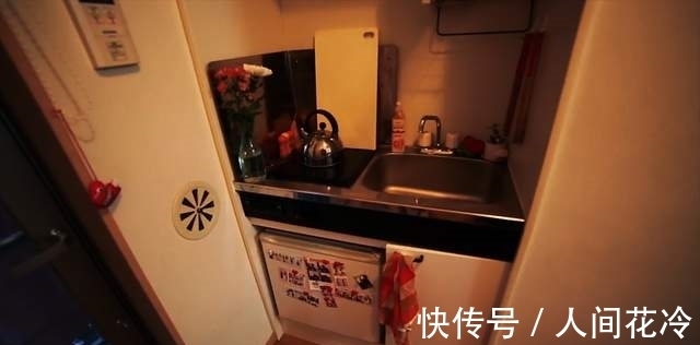 艾玛|女孩蜗居在8平方米公寓里,生活设施一应俱全,月租3800贵吗?