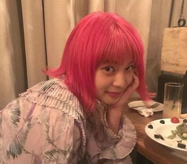 女生 发型,决定了一个人8成的颜值!不信你看剪错发型的这些女生们