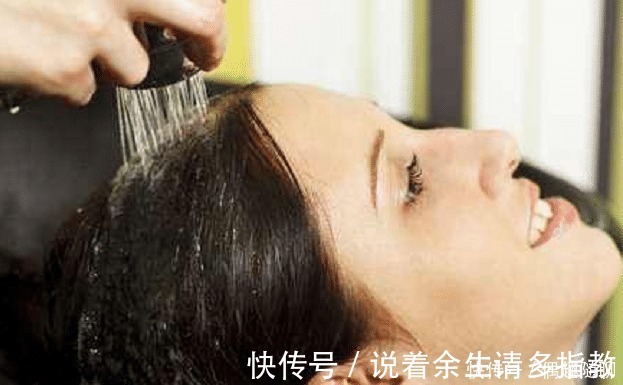 护发素|头发洗完隔天油?内行人:洗头时不仔细这4点,干性发质也易油!