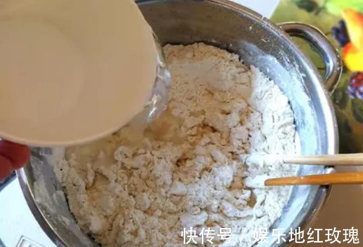 面团|末伏烙饼，掌握正确做法，层次多又柔软，凉了仍好吃不干硬
