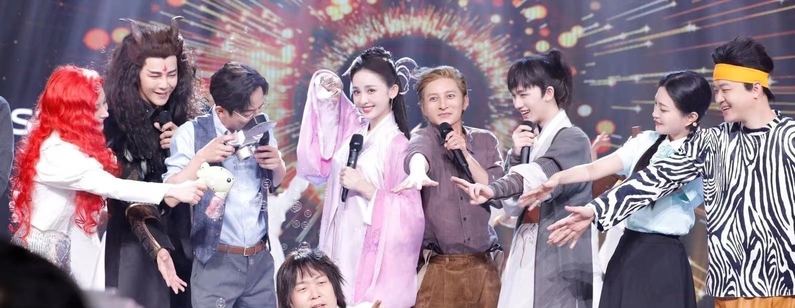 丁程鑫|张雨绮走了,谢娜还没回来,《快乐大本营》请了两位“娜姐”做客