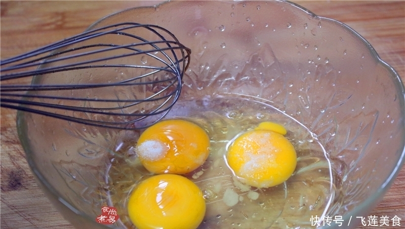 这样蒸鸡蛋羹,细腻嫩滑,滋补肝肾,老少皆宜,口感比布丁还好