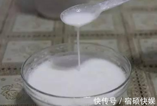 夏天“牛奶”过期,多做“一步”来浇花,土壤疏松肥沃,养啥都旺