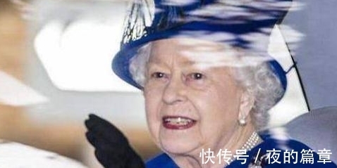 口红 93岁的英国女王超爱美，出门补妆口红色号必须跟服装搭，太精致