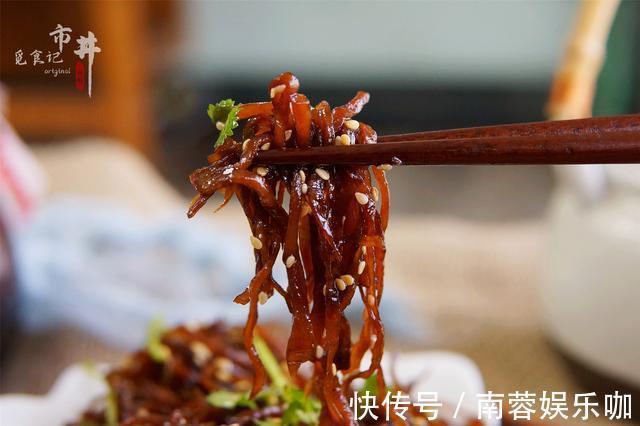 芥菜丝|冬天做咸菜，不用腌不用晒，一炒一蒸能“速成”，咸香嘎嘣脆
