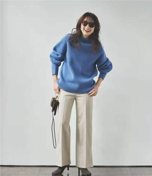 时髦|比黑白灰惊艳、比大地色时髦,最美的“疗愈色”穿搭,一眼就喜欢