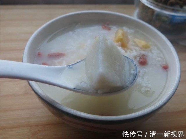 上火|牙龈红肿痛是怎么回事可能是上火了,正确清火的方法要收好