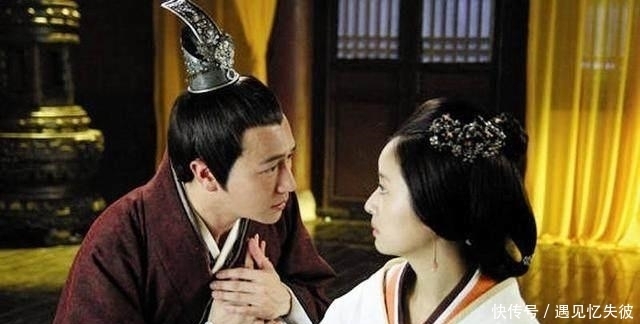 王后|她是唯一一个对皇帝没有想法的宫女,贿赂想逃跑,结果当上了王后