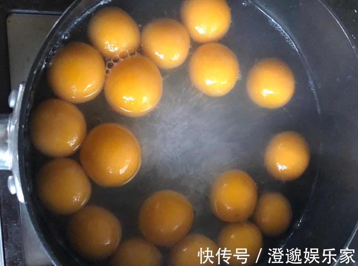 这甜品我隔三差五吃一次,做法超简单,香甜软糯,营养又美味