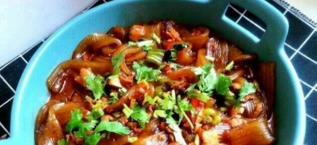 油焖青椒,酸汤绿豆丸,肉末炖粉条,五香肉焖土豆的做法