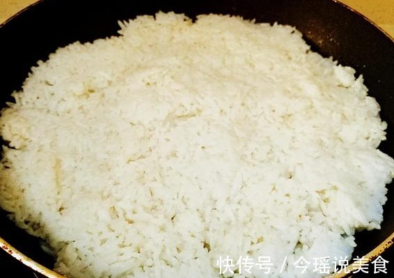 还在吃蛋炒饭试试鸡蛋米饭这样做,你肯定没见过,1锅还不够吃