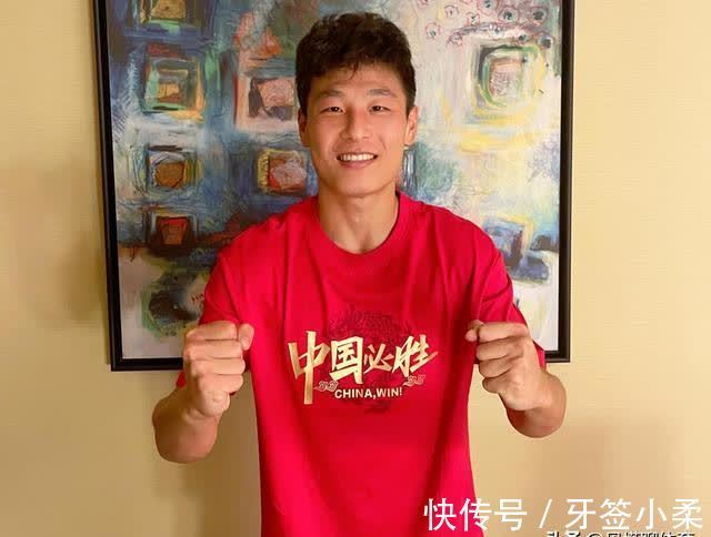 炮灰|李磊留洋收獲無數(shù)好評(píng)：29歲當(dāng)炮灰？瑞超比中超強(qiáng)！不要冷嘲熱諷