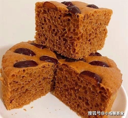 红糖发糕最简单的做法，搅一搅拌一拌，连手都不用沾面，蓬松香甜