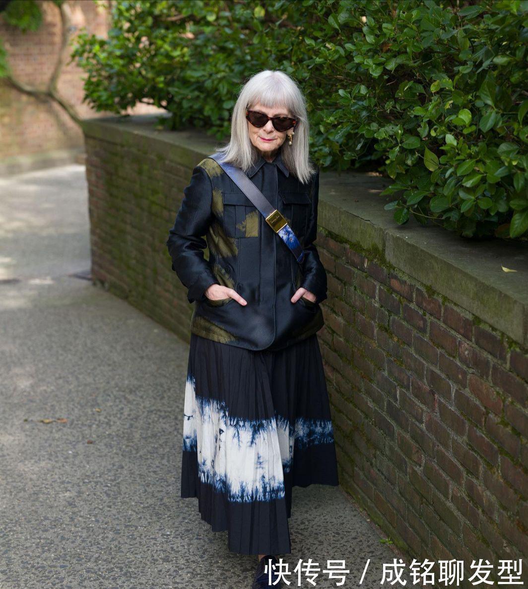 色彩|爱美是不分年龄,六旬奶奶也可以穿出潮范来,时尚感拿捏得妥妥滴