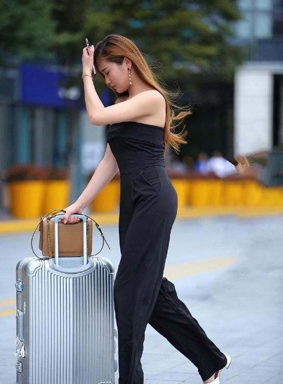 美丽动人的小姐姐,打造伶俐时尚,显淑女气质