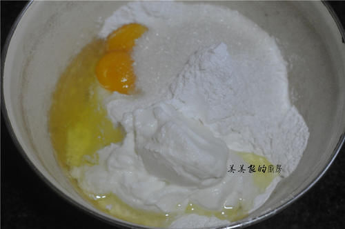  孩子做|家有烤箱，一定要试试它，不用面粉不发酵，搅一搅就成，太香啦！