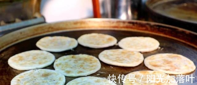 松脆酥香的商山核桃饼！