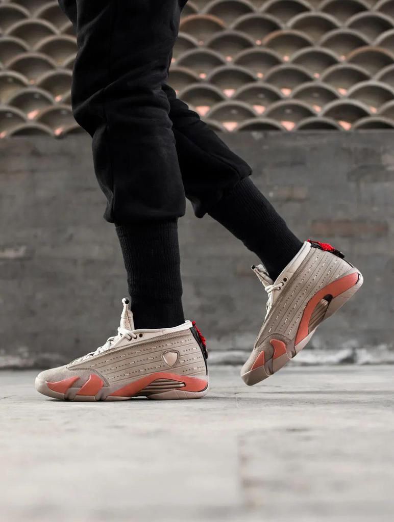 永远滴神！兵马俑 AJ 套装上脚太帅了！冠希刚晒出隐藏玩法！