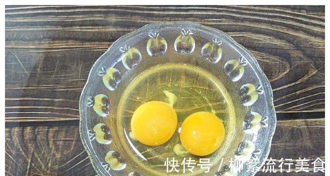 菜品|西红柿炒鸡蛋,大厨多加1味料,鸡蛋嫩滑,汁水多!