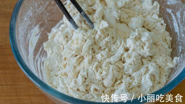 切丝器|盘丝饼家庭制作,卷一卷,抻一抻,满口酥香,放凉了也好吃,超爱