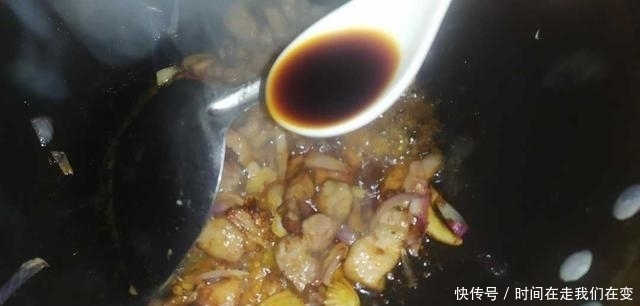 干豆腐炖五花肉,看着就好吃,可香了