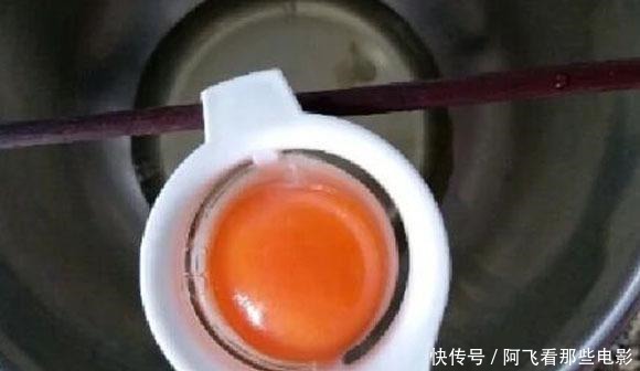 最近迷上吃“它”,无需烤箱,一拌一蒸就出锅,香甜丝滑,真好吃