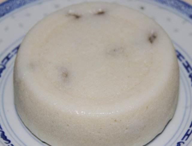 喜欢吃发糕别再买了，直接用大米做，30分钟出锅，孩子能连吃3块