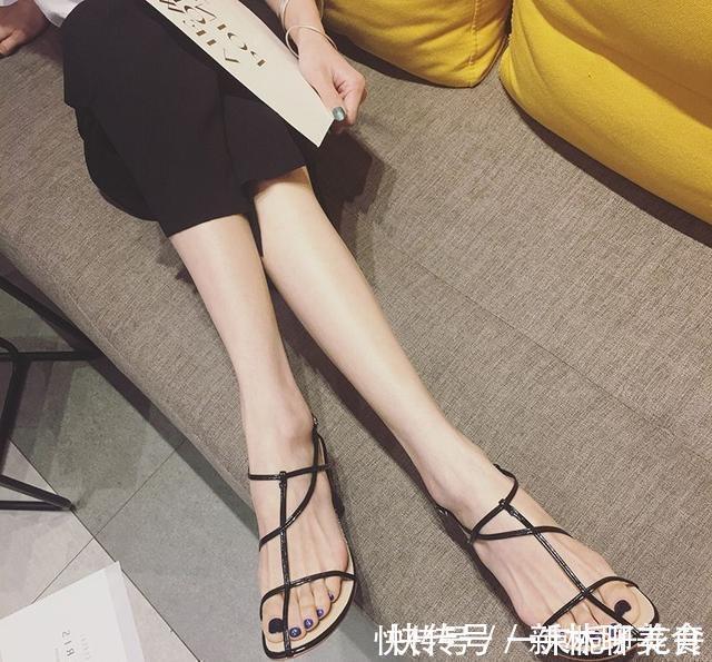 一字|性感一字凉鞋,法式浪漫风格,充满优雅大方气息