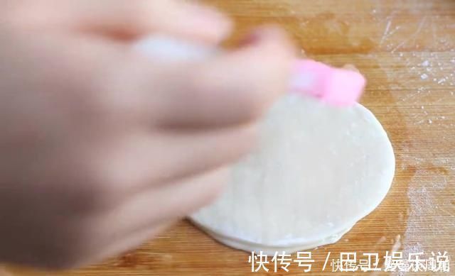 糯米饺子|糯米和饺子皮这样做，比烧卖好吃，比包子简单，一口气吃了5个