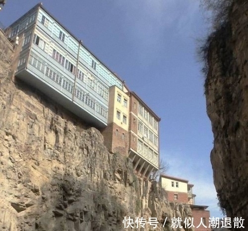 |搞笑图片幽默段子笑话: 这房子造的不错,但是估计没几个人敢住